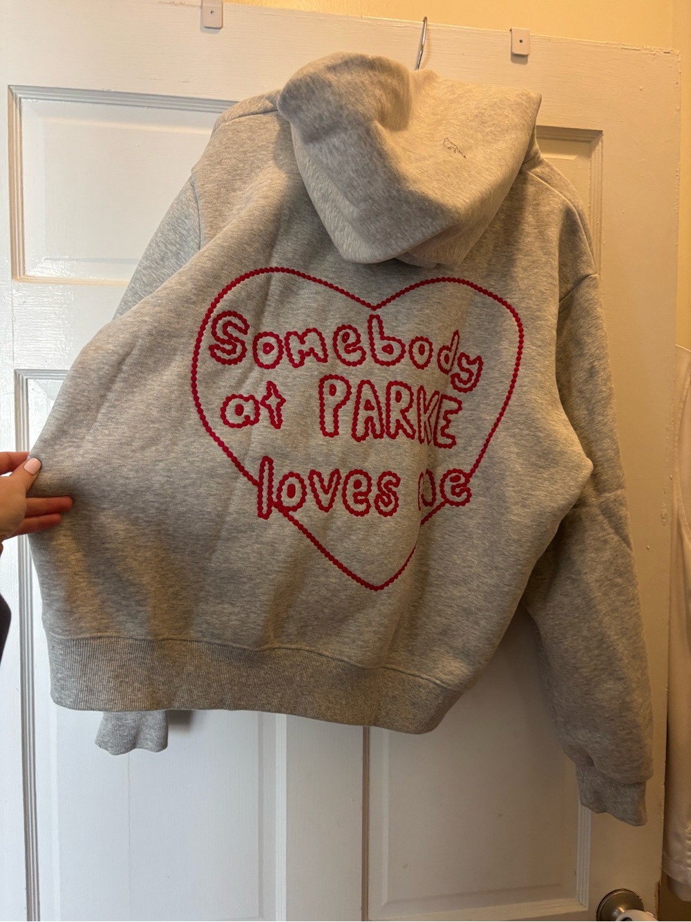 PARKE Valentine’s Day 2026 “somebody loves me” L/XL sweatshirt
